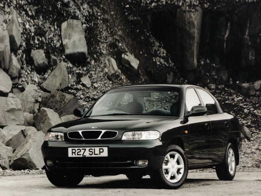  Daewoo Nubira Sedan 1997 года  (UK) (фото 2 из 3)